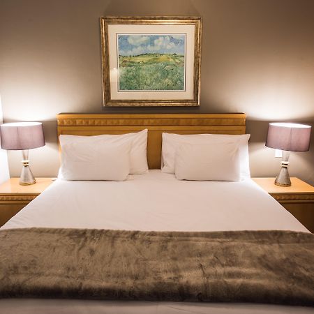 Airport Inn And Suites Edenvale Eksteriør billede