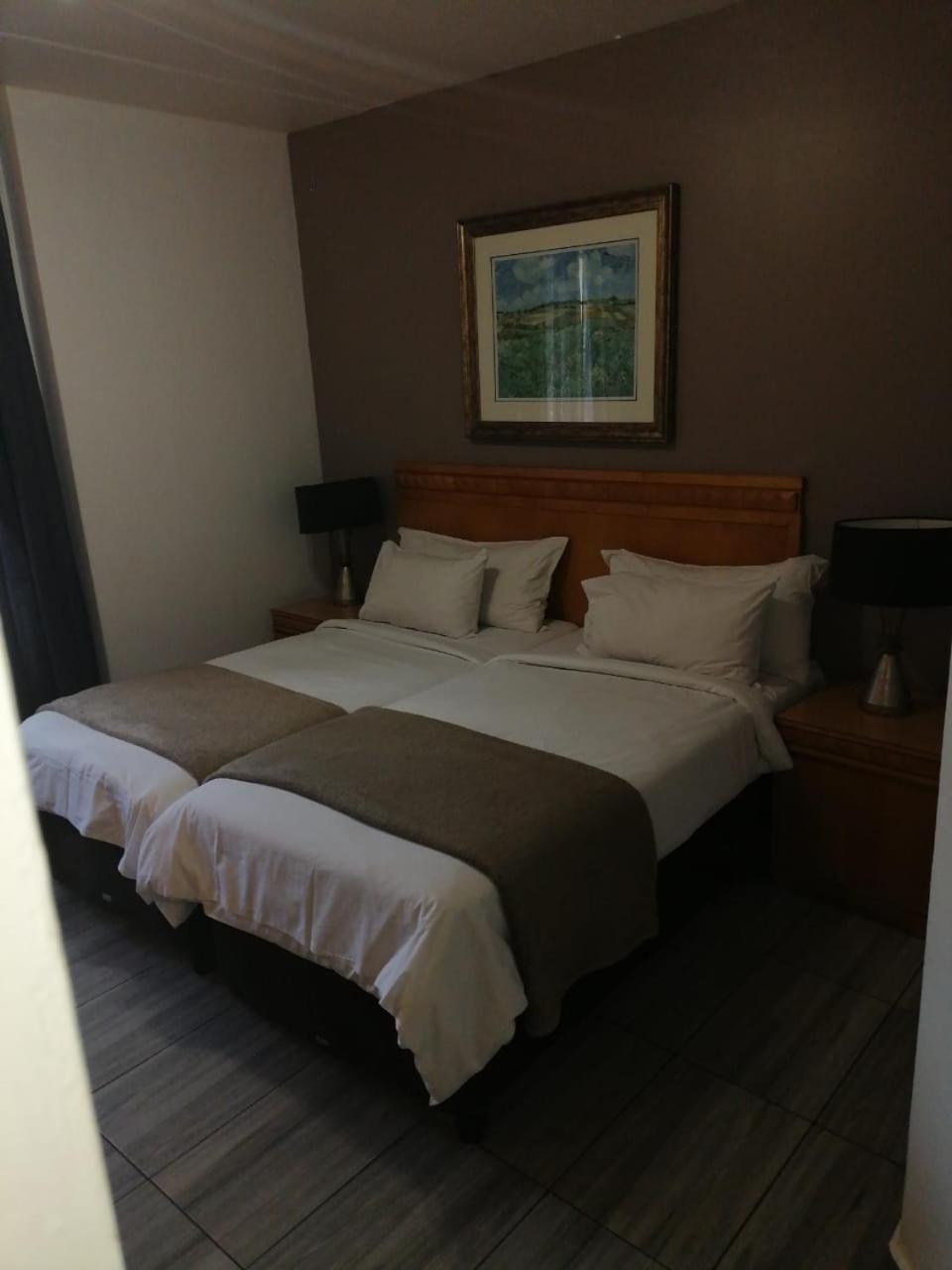 Airport Inn And Suites Edenvale Eksteriør billede