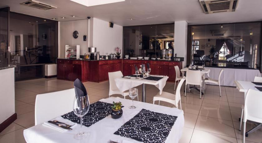 Airport Inn And Suites Edenvale Eksteriør billede