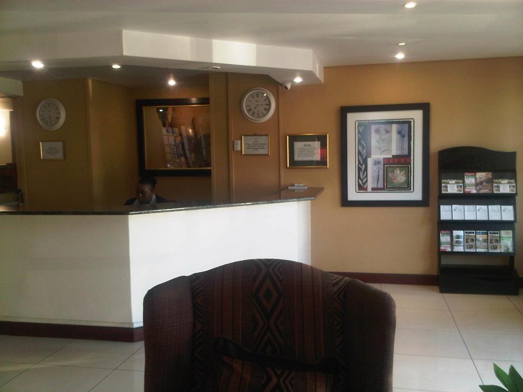 Airport Inn And Suites Edenvale Eksteriør billede
