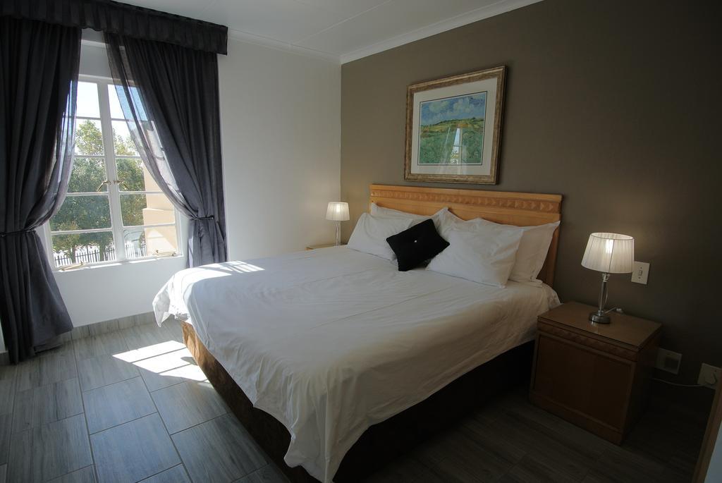 Airport Inn And Suites Edenvale Eksteriør billede